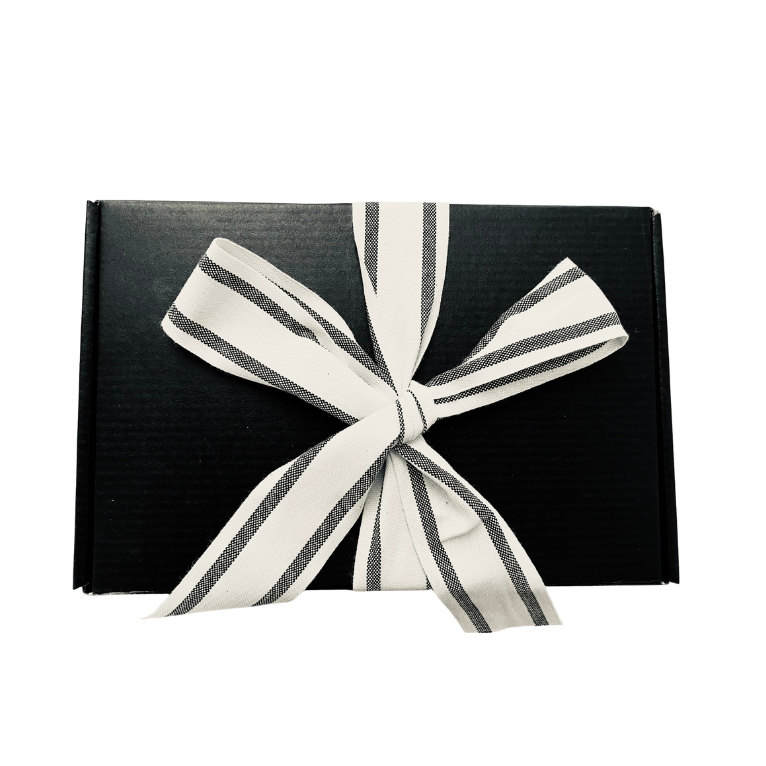 Hug Box: Black gift box with a white ribbon 